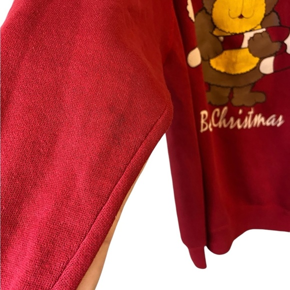 Vintage Wolf & Sons Red Beary Christmas Sweatshirt - Picture 5 of 14